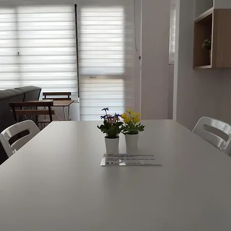 Lidia Planta 1, La Carihuela 1ª Linea Playa, Vistas Mar, 1 Dormitorio, 52 M2, 1-3 Huesped, Amplio Balcon, Wifi Appartement Torremolinos